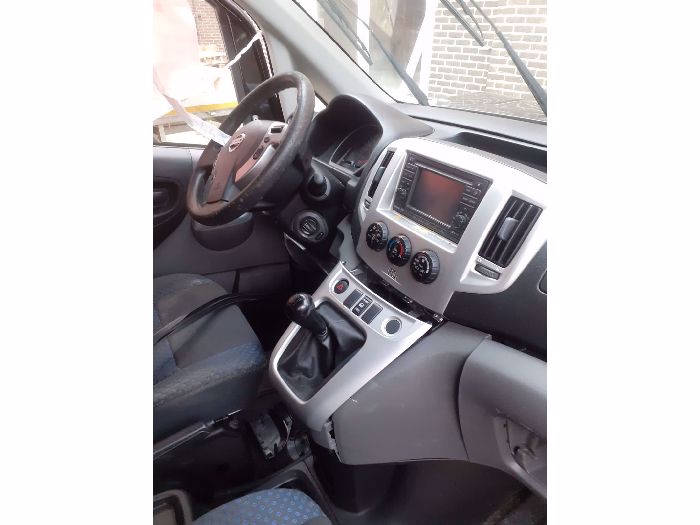 Auto 140257-12.jpg
